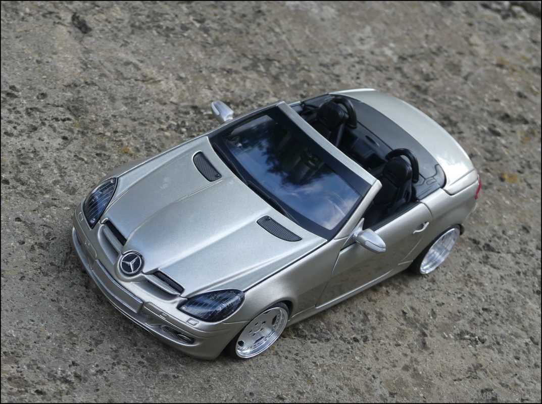 1:18 Mercedes Benz SLK 55 R171 - Grau-Silber [ AMG Tuning-Umbau ]